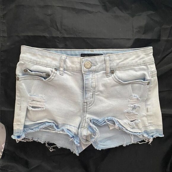 Aeropostale Shorty Jean Shorts Denim Cut-Offs Distressed Frayed -- Size 2 - Picture 1 of 7